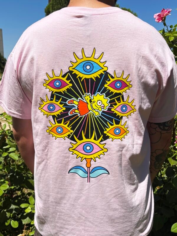 All eyes on me T-shirt